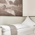 Klein Amsterdam Hotel Friedrichstadt